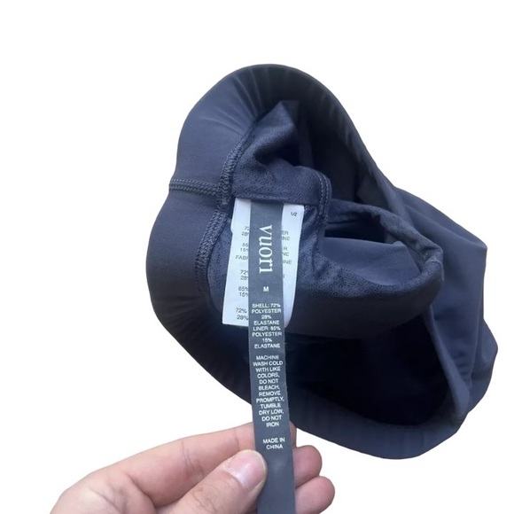 Vuori active sports bra Size M - Picture 3 of 3